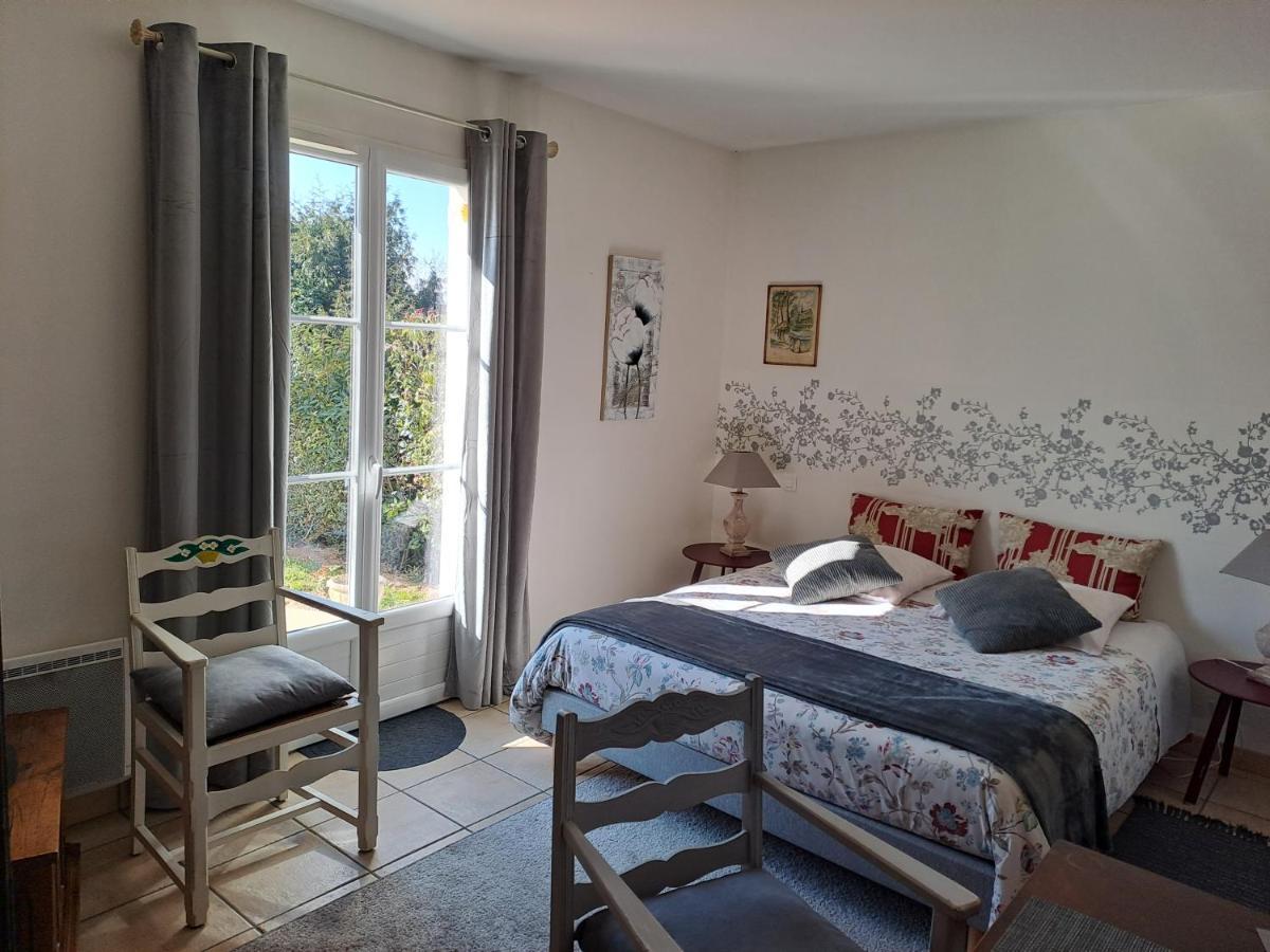 Chambre d'Elisabeth à la Ferme Montépilloy Esterno foto
